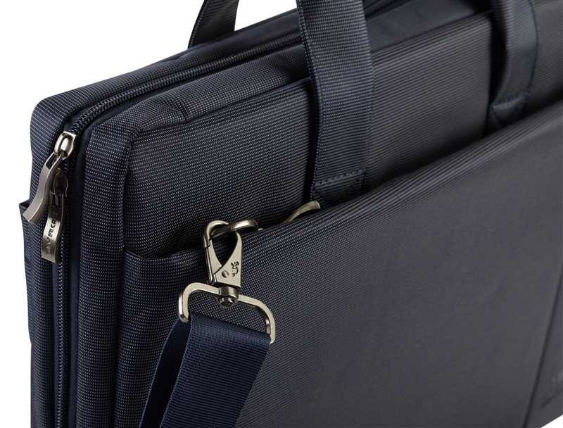 RIVACASE 8231 15.6" Blue