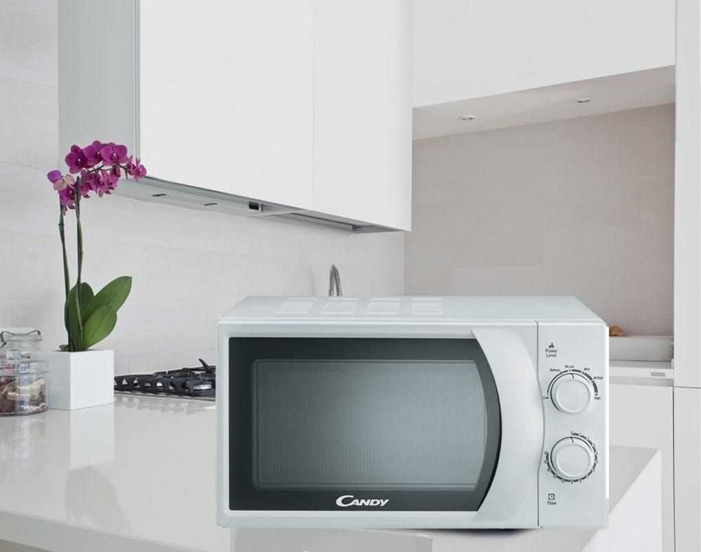 Candy CMW2070M