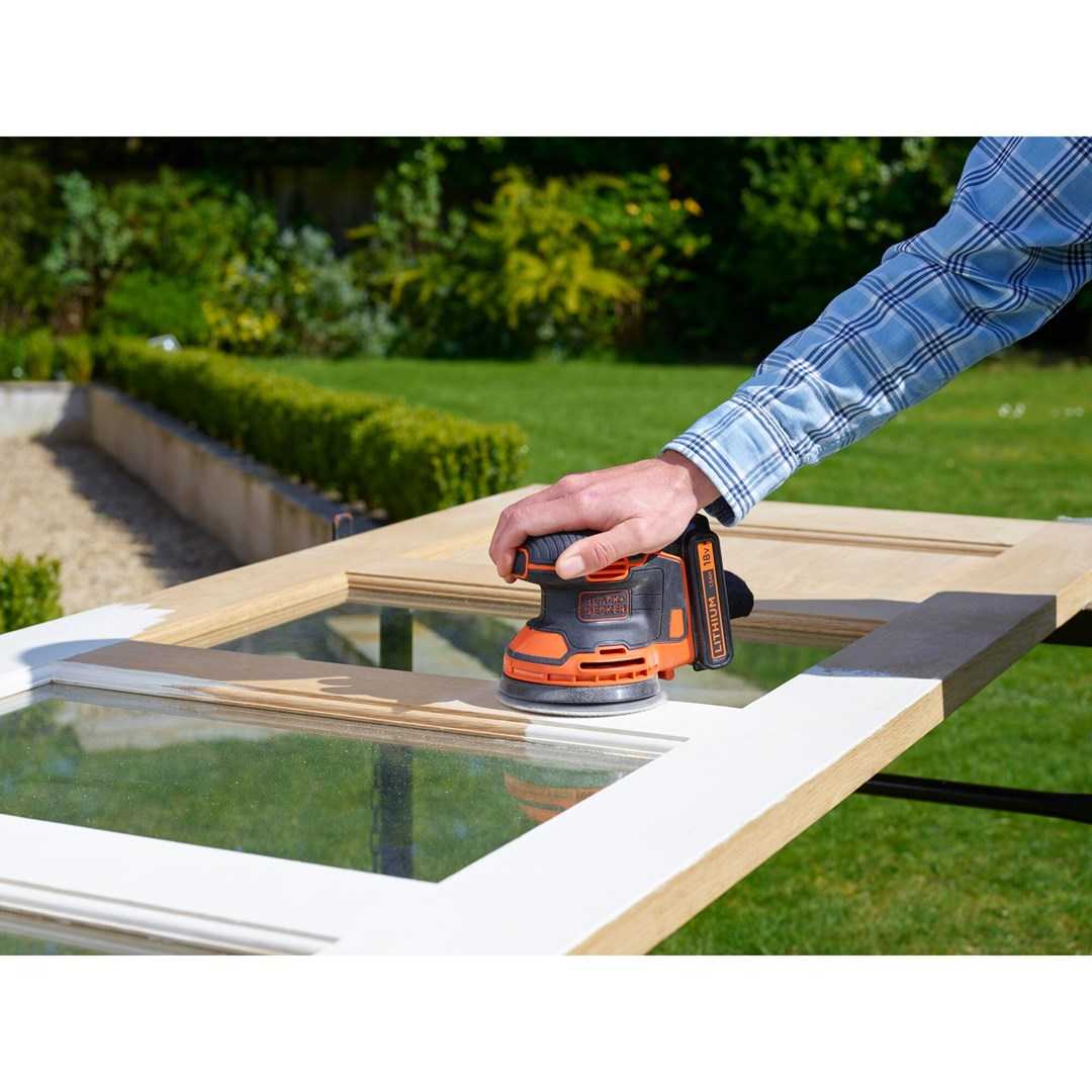 Black AND amp;Decker Black AND amp;Decker Battery Orbital Sander BDCROS18N-XJ - without battery cha